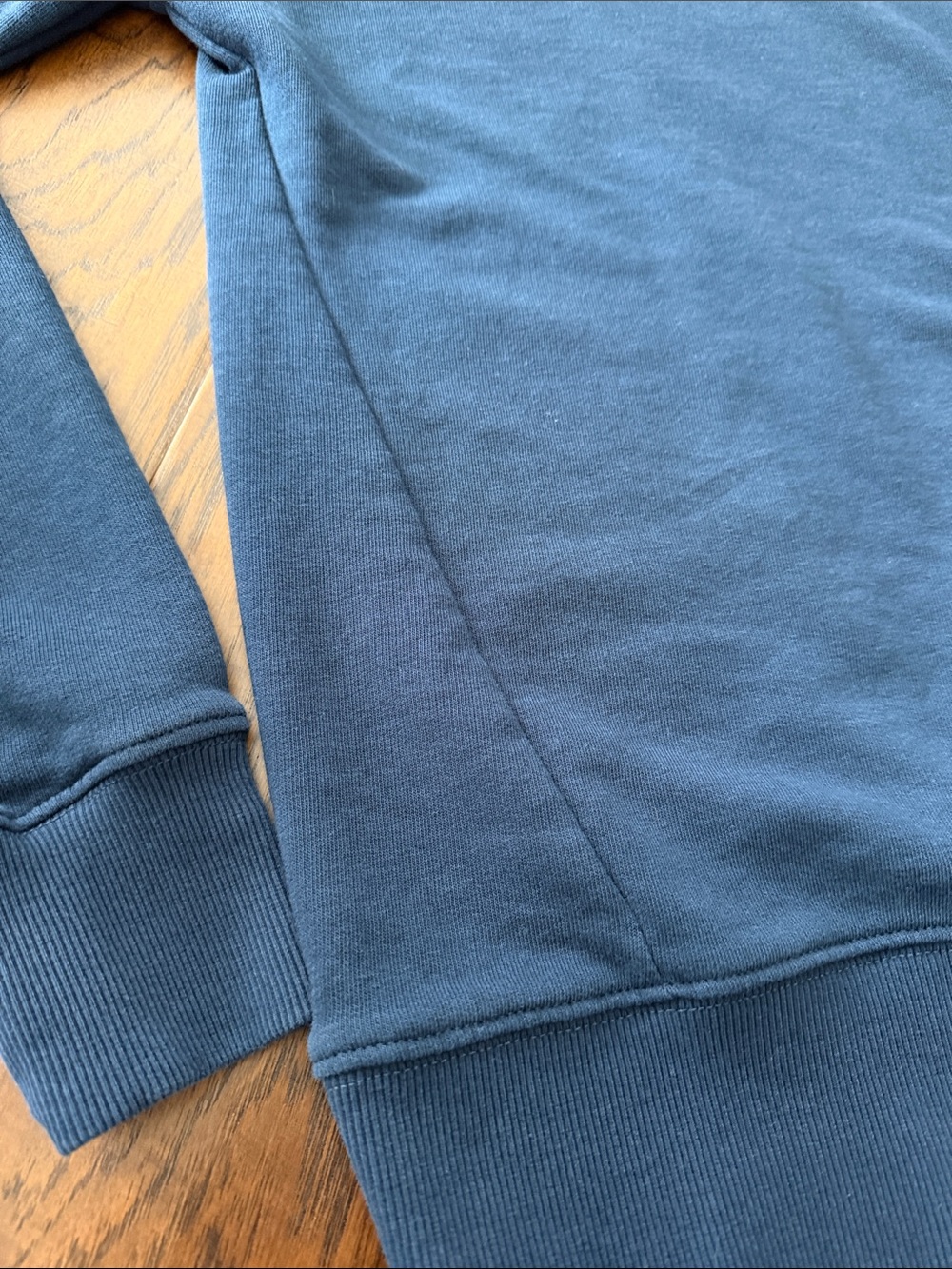 Gymshark-Navy w/aqua logo Crewneck Sweatshirt - Picture 7 of 8